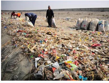 近万吨垃圾倾倒长江是谁干的？