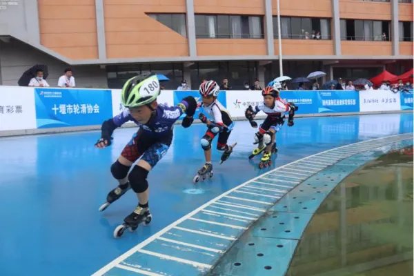 轮滑鞋教程初学者