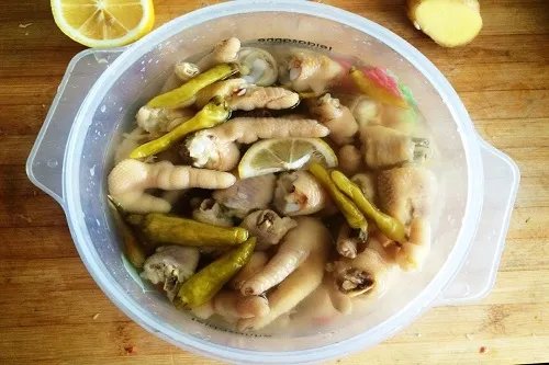自制泡椒凤爪的做法 泡椒凤爪的最正宗做法