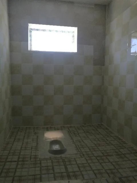 农村改厕是一个旱厕蹲便器能直接在上面安装个坐便器吗？为什么？