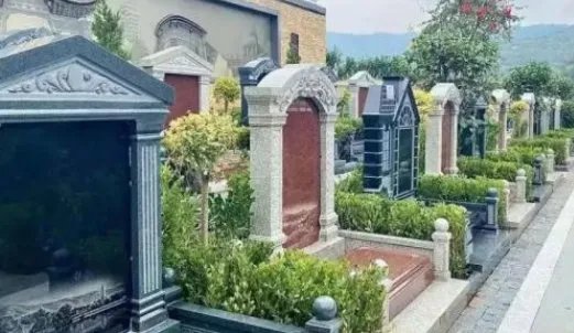 如何看待昆明一家陵园推出“墓地按揭贷”业务？