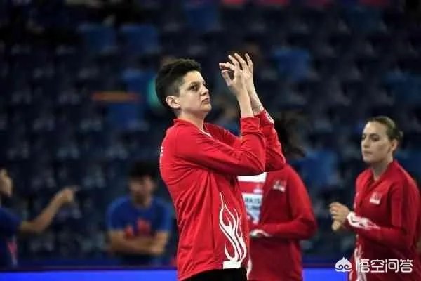 中国女排3-0横扫排行榜第一的土耳其队，对这场比赛有何评述？