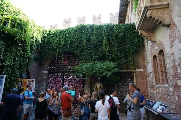 周杰伦的算什么男人mv拍摄地在哪里