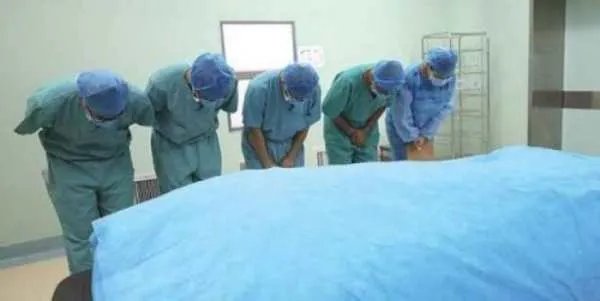 湖南一男子瞒着母亲捐献遗体器官救5人，你如何看待此男子的行为？