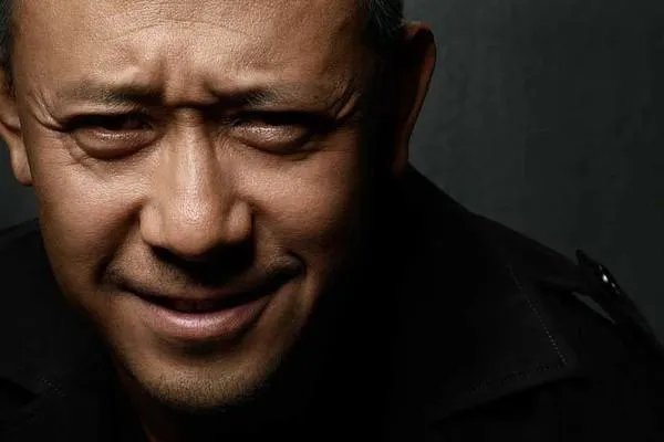 姜文这么骄傲的人，为什么会被老婆周韵“拿”得死死的？