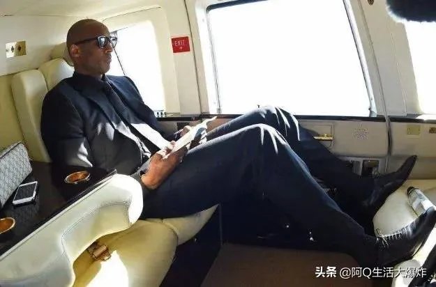 科比的死因是什么？对于他的去世，你是如何看待的？