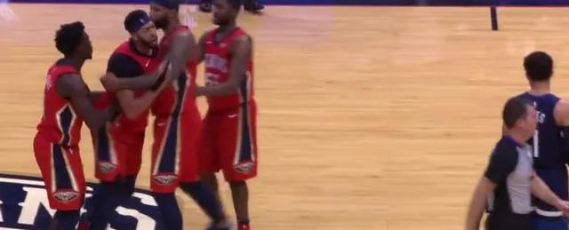 为什么会连续两天詹姆斯和浓眉哥被吹而两次t驱逐？