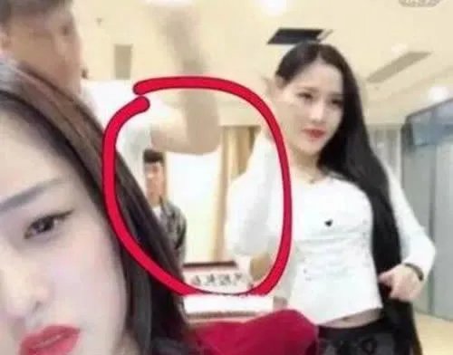 快手仙洋睡娜美是真的吗：这究竟是怎么回事