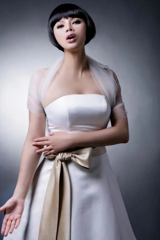 张傲嘉的影子主演音乐剧《我曾有梦》