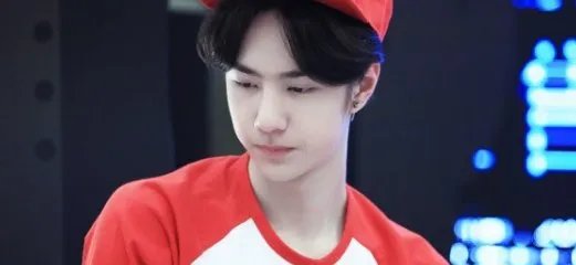 王一博手机号遭到泄露，私生饭追星到底有多疯狂？