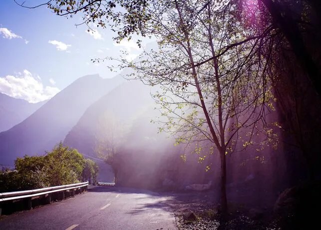 4月份情侣适合去哪里旅游 4月适合情侣旅游的地方推荐