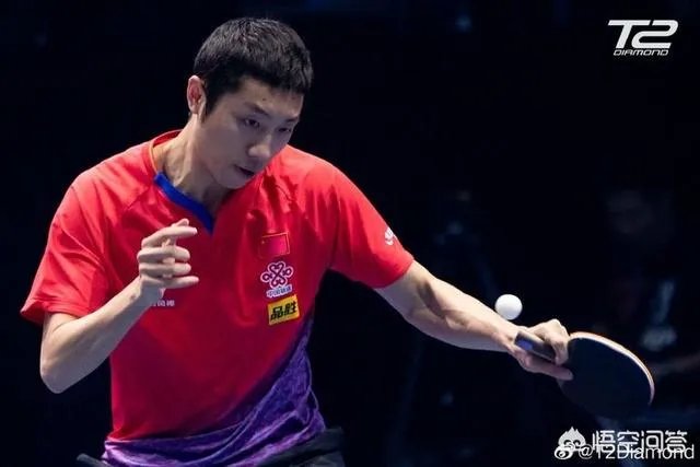 许昕晋级四强后谦虚表示，半决赛无论是对阵樊振东还是林高远自己都打不过，如何评价？