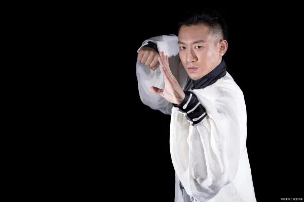 中国大力士龙武的运动生涯是什么样的？龙武的个人生活是什么样的？