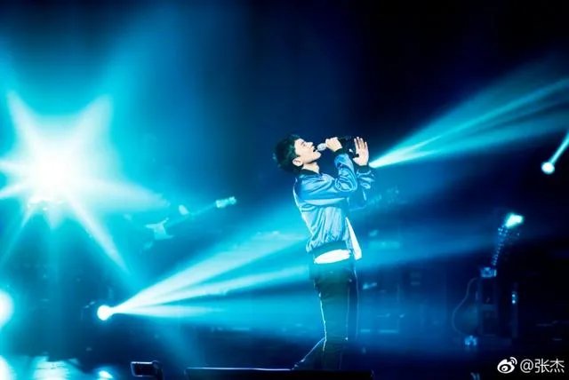 有谁有张杰图片，最帅的？