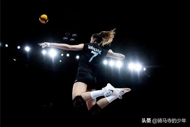 中国女排3比2战胜德国女排，如何评价中国女排的表现？