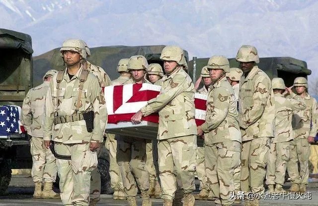 美国决定从阿富汗撤离4000名军人，是美国在与塔利塔谈判中让步吗？