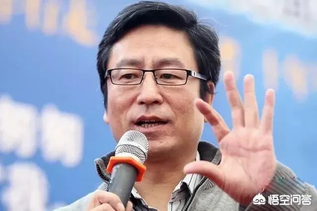 如何看待北京胖小伙挤地铁被大爷骂哭这件事？