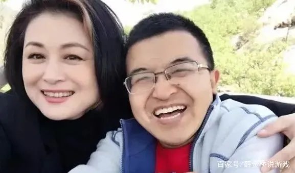 50岁于月仙因车祸去世！生前无儿无女，女人一定要生孩子吗？