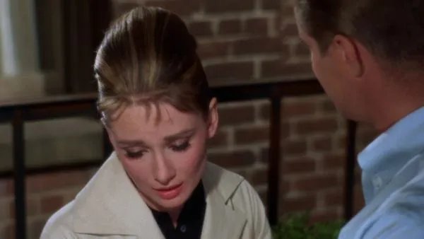 奥黛丽赫本出演的经典电影是什么？