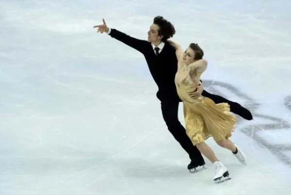 韩国花样滑冰天才少女金妍儿，她一共夺得过多少大赛冠军？