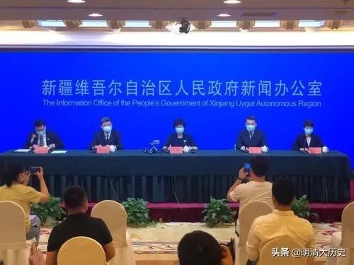 雾鲁木齐的原因