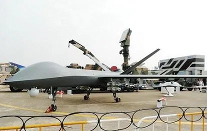 彩虹五号无人机是由哪个公司生产的?