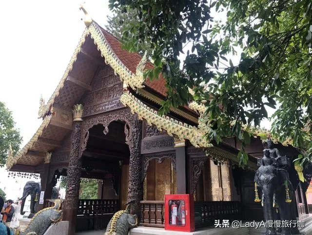 为何清迈寺庙因游客拍照而被迫关闭？