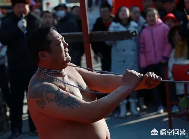 佳能5D4配100-400镜头手持拍摄时应注意哪些事项？