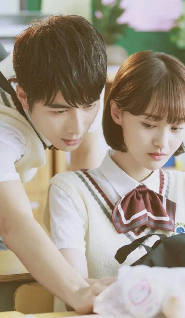 郑爽本次被全网黑就是某四字小姐一手策划人员的吗？