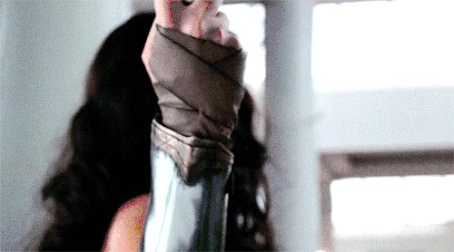 你看出来了吗？《神奇女侠1984》的35个彩蛋和细节