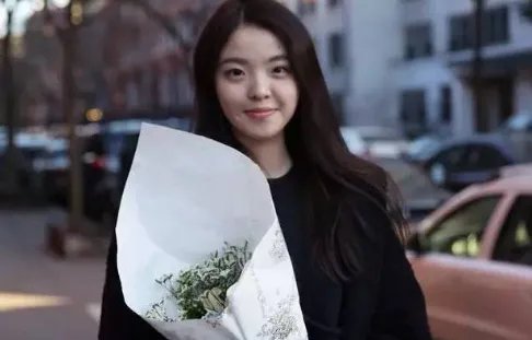 与王中磊一见钟情，如今结婚25年的人是谁？