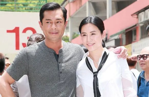 港媒报道古天乐将与萱萱结婚，为什么那么多的明星结婚都很晚？