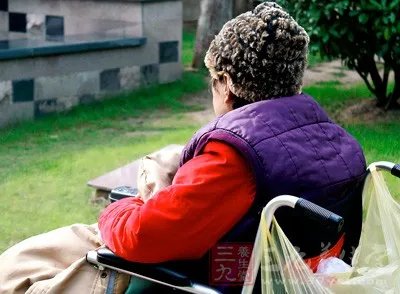 长寿的人这地方摸着非常软