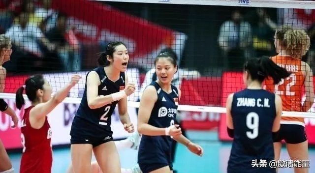 女排战胜荷兰获九连胜，但为何比赛中朱婷怒吼队友，赛后全队没有庆祝，当时发生了什么？