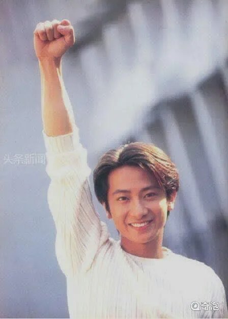 有哪些明星年轻时的颜值被低估了?