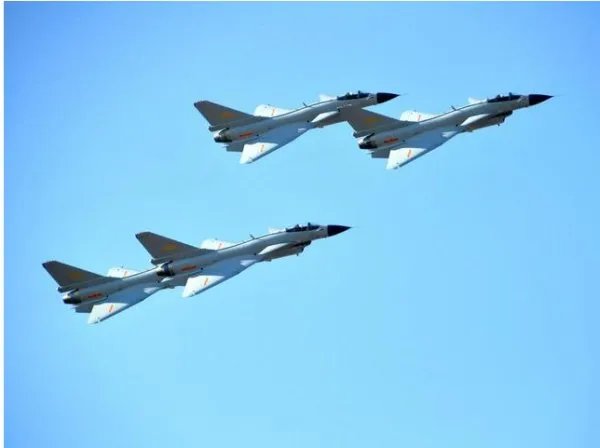 美侦察机在东海遭中国战机拦截？