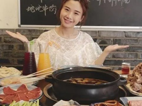 央视批“大胃王”吃播浪费严重，吃播为何有很多受众？