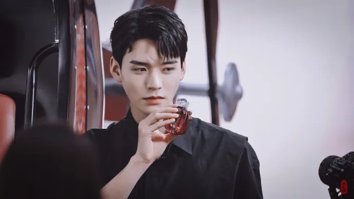 龚俊女友视角大片公开，如何才能拍出氛围感满满的女友视角照片呢？