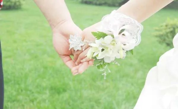 夫妻之间年龄相差几岁最合适？