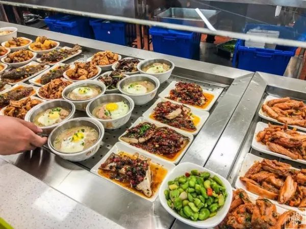 浙江公司禁止员工热饭一事引发关注，此事背后的真相到底是什么呢？