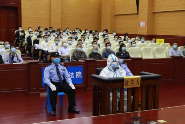 被投毒百草枯女孩已能站立，此女孩的家属该如何维权？