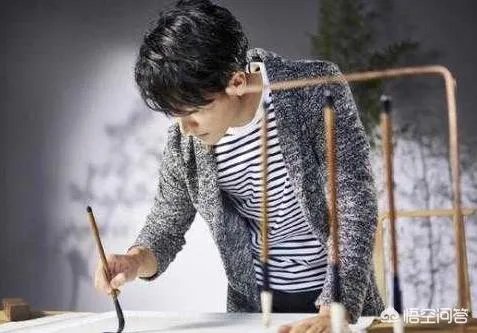 黄轩拍了很多大导演的电影为什么粉丝量还是那么少？