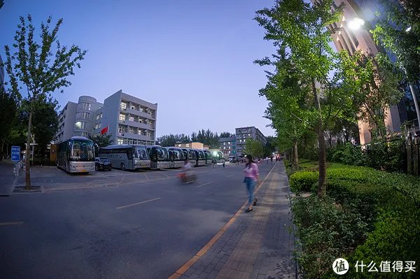 穷玩无反 篇四：高性价比鱼眼之选：三阳(walimex) 8mm f2.8鱼眼镜头