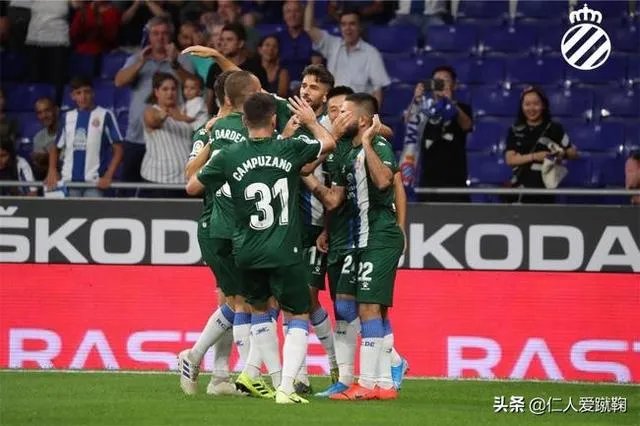 开场149秒闪电破门！武磊斩获个人欧战首球，怎样评价武磊本场比赛的表现？