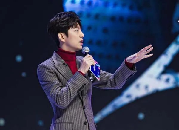 都说何炅结婚了， 他到底有没有结婚呢？