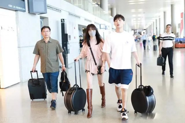 张恒郑爽事件来龙去脉 到底什么事情作死了