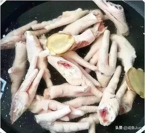 甜辣鸡爪的做法步骤图，甜辣鸡爪怎么做好吃？