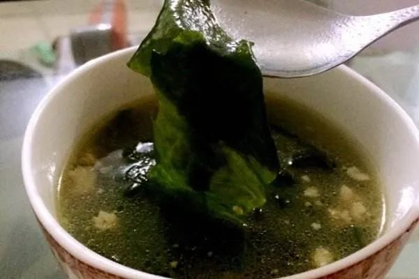 为什么海带汤里面的海带要打一个结？