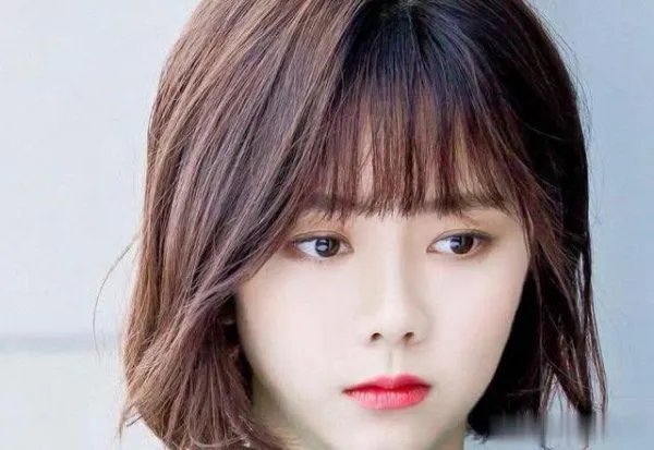 张雨剑当爹后，谭松韵也被传离婚了，该消息是否属实？