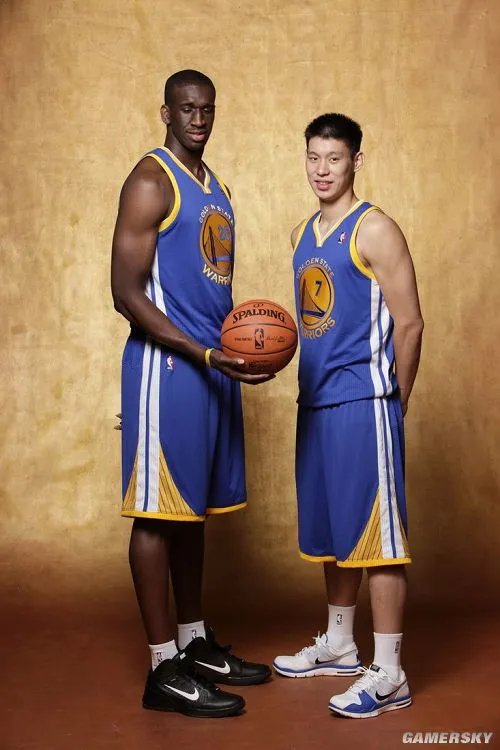 红到发紫!NBA 2K12更新林书豪数据